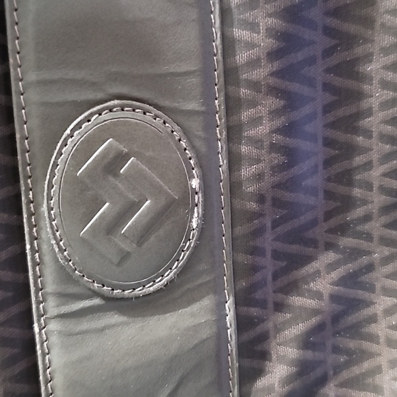 💰AUTHENTIC MARIO VALENTINO "V" LOGO LARGE TRAVEL TOTE BAG PVC/LEATHER BROWN GUC - Picture 3 of 17